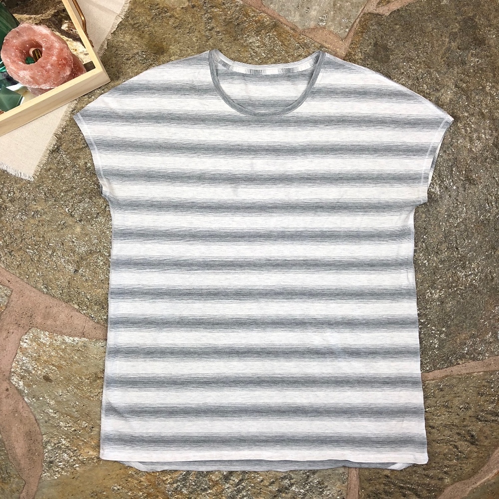 lululemon Cap Sleeve Top Strip White Size L No Dot